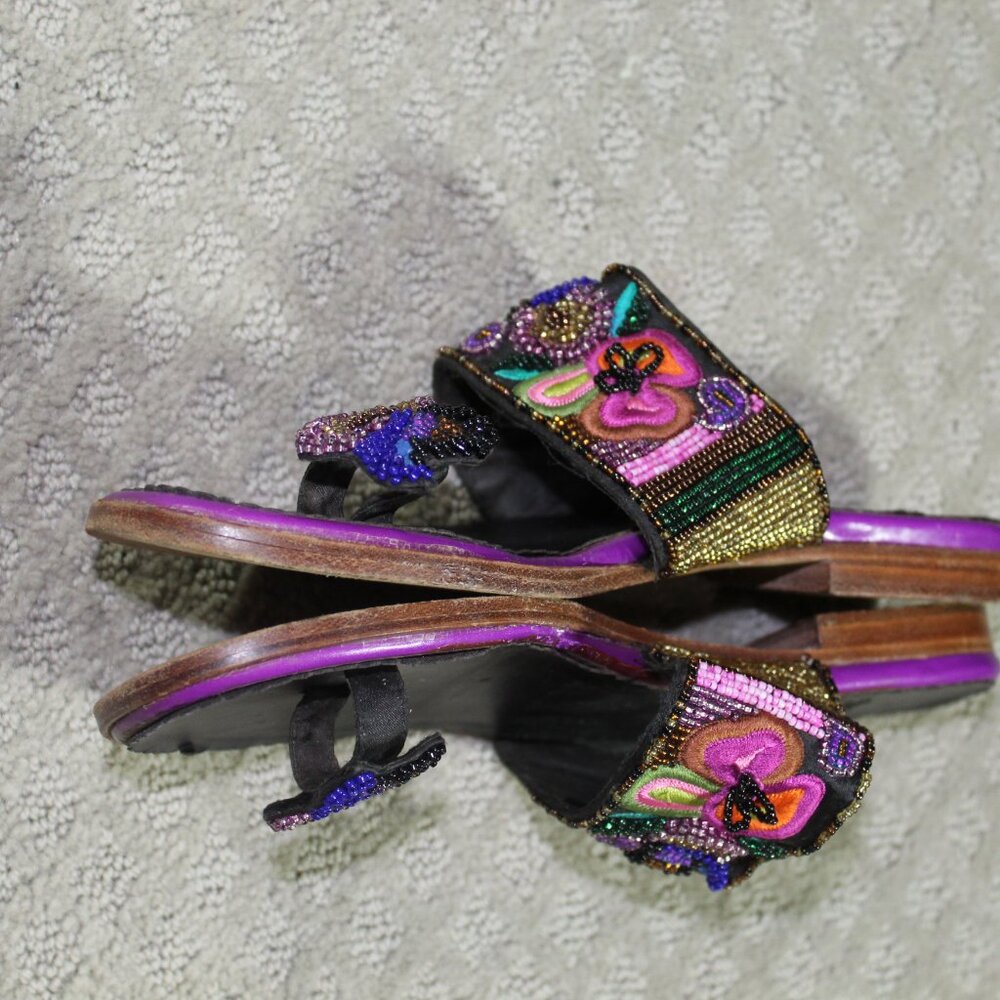 Beverly Feldman Women's Sz 8 Beaded and Embroidered Flat Sandals - Picture 3 of 7